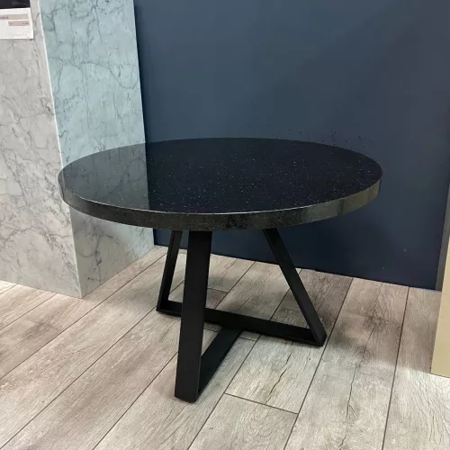 Журнальный столик из гранита Black Galaxy